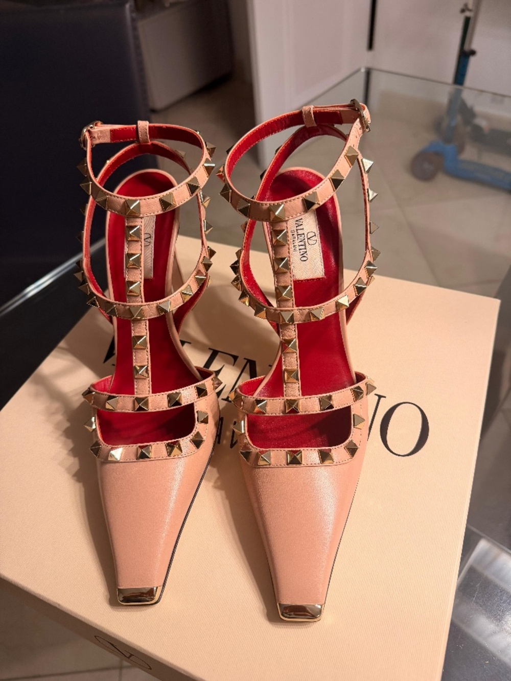 Valentino Garavani shoes women 7.5 - New in the box( authentic)